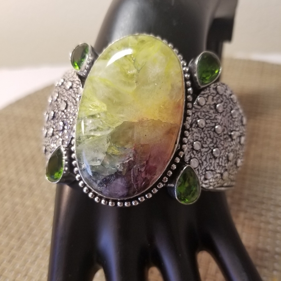 DIVINE BRACELET NWOT - Picture 3 of 9